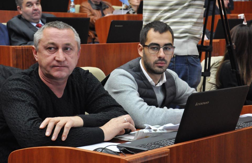 Из БПП в Слуги, 16% пользы и хасиды: как работает нардеп Александр Трухин от Днепропетровщины 1