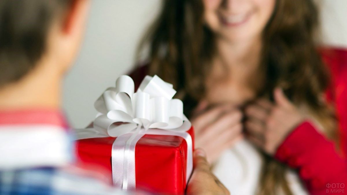 Где в Днепре найти подарок за 500-1000 гривен на 8 марта