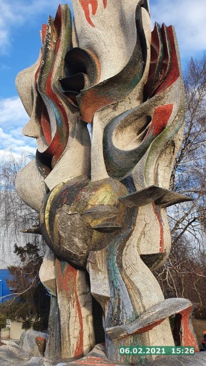 Ремонт дорог, скульптур, парк Бандеры и транспорт: что в Днепре просили у Филатова за месяц 2