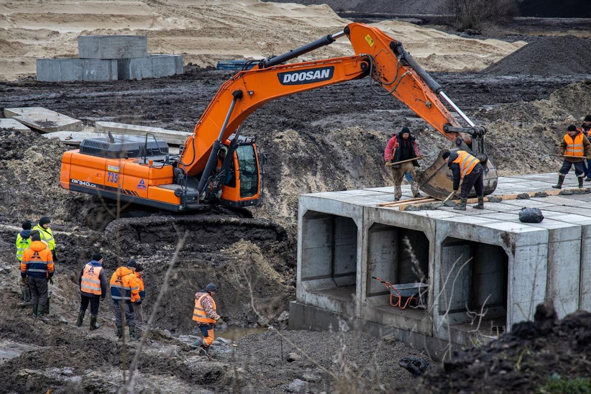 В Днепре глава Службы автодорог области рассказал, когда закончится постройка новой дороги на Киев 8