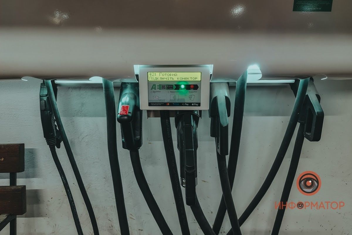 Зарядные станции в ТЦ «Приозерный»