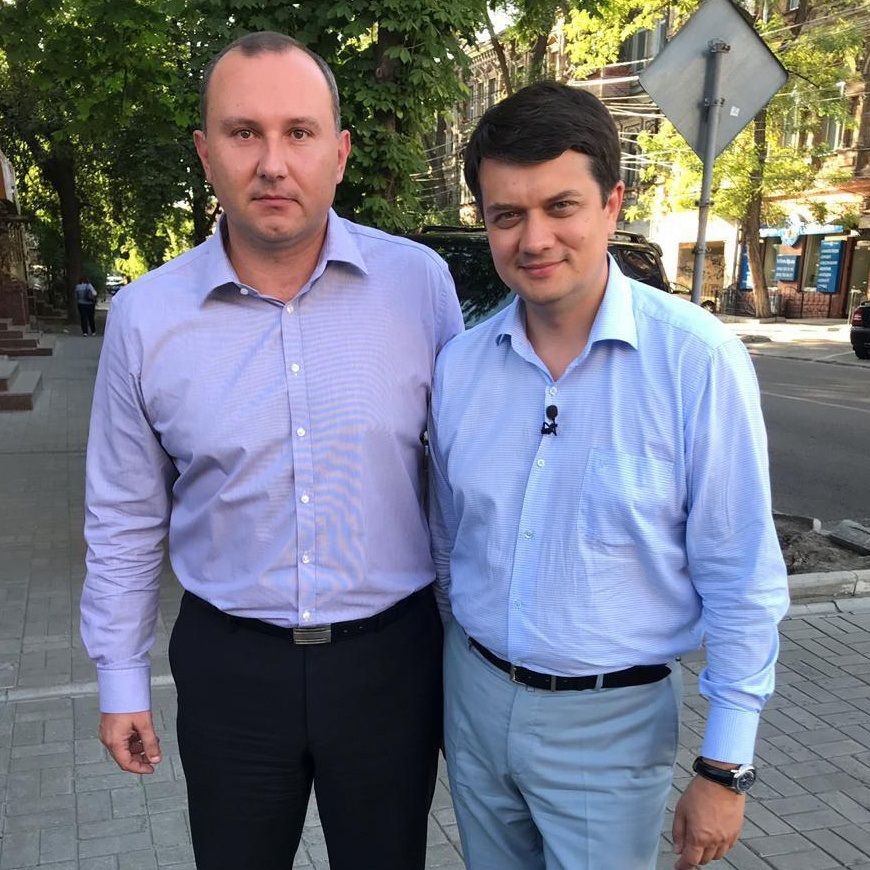 Скандальная плитка, советник Коломойского и молчание в Раде: чем известен нардеп Сергей Северин 7