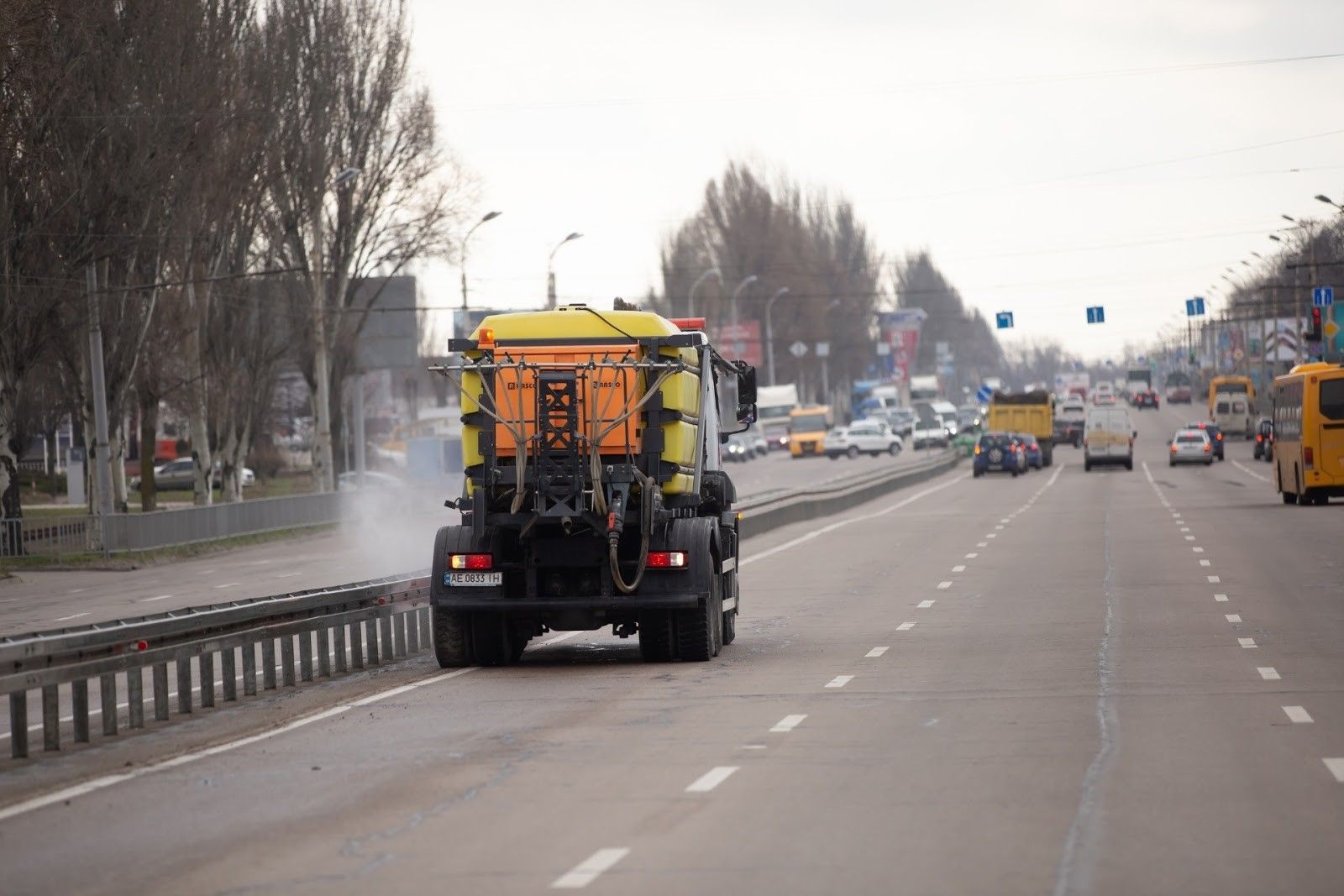 Весенняя уборка: как на улицах Днепра наводят порядок после зимы 7