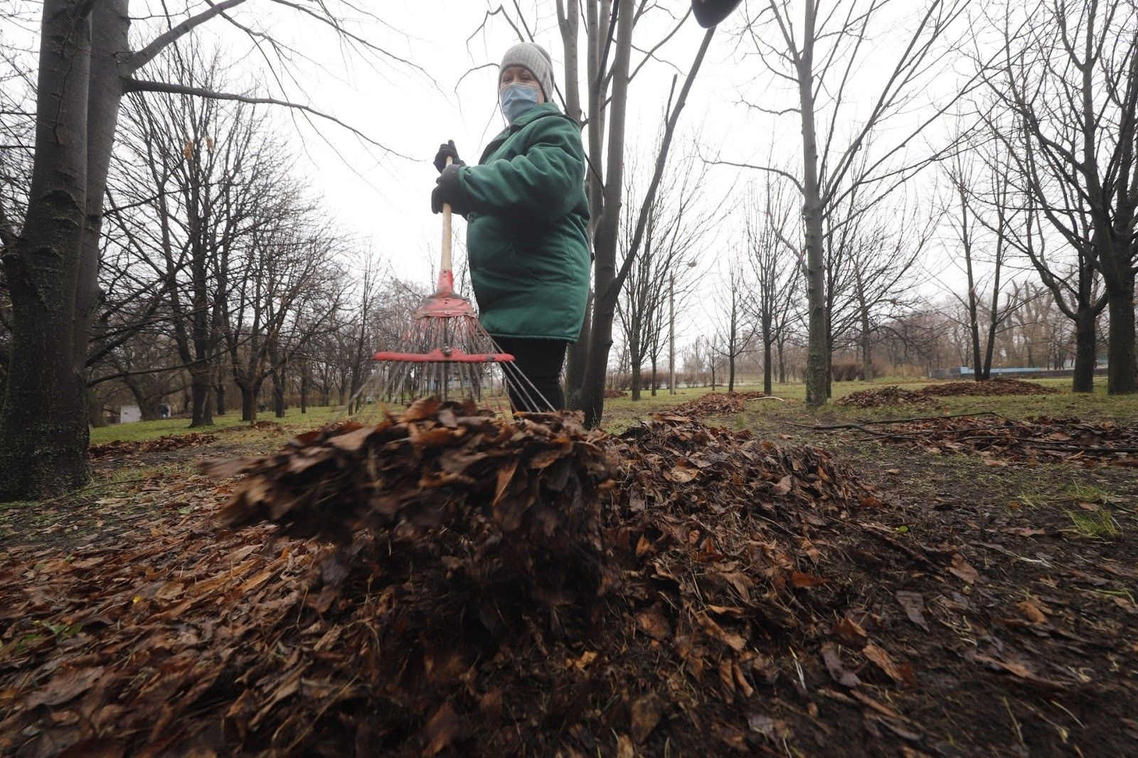 Весенняя уборка: как на улицах Днепра наводят порядок после зимы 13