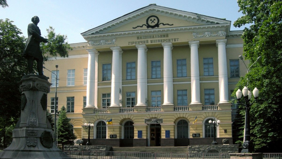 Сколько заработали за год и чем владеют 5 самых богатых ректоров вузов Днепра