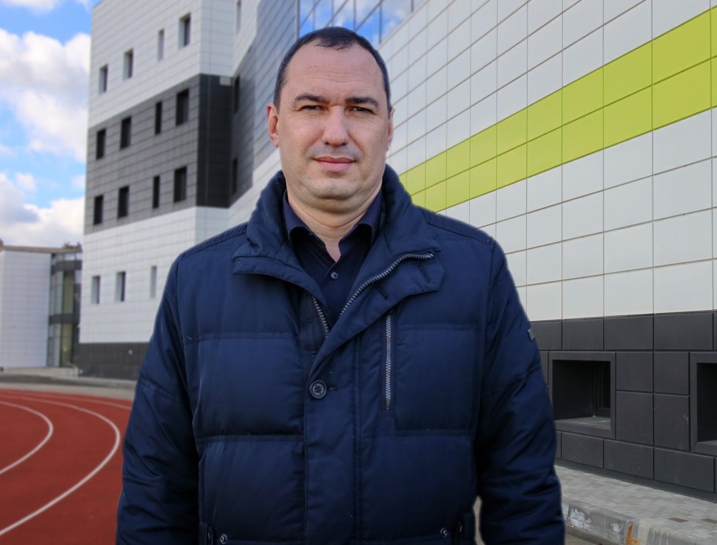 Как власти в Днепропетровской области выбирают фирмы для ремонта стадионов, школ, спорткомплексов и скверов 1