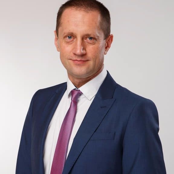 Клуб миллионеров: топ-5 самых богатых депутатов горсовета Каменского 3