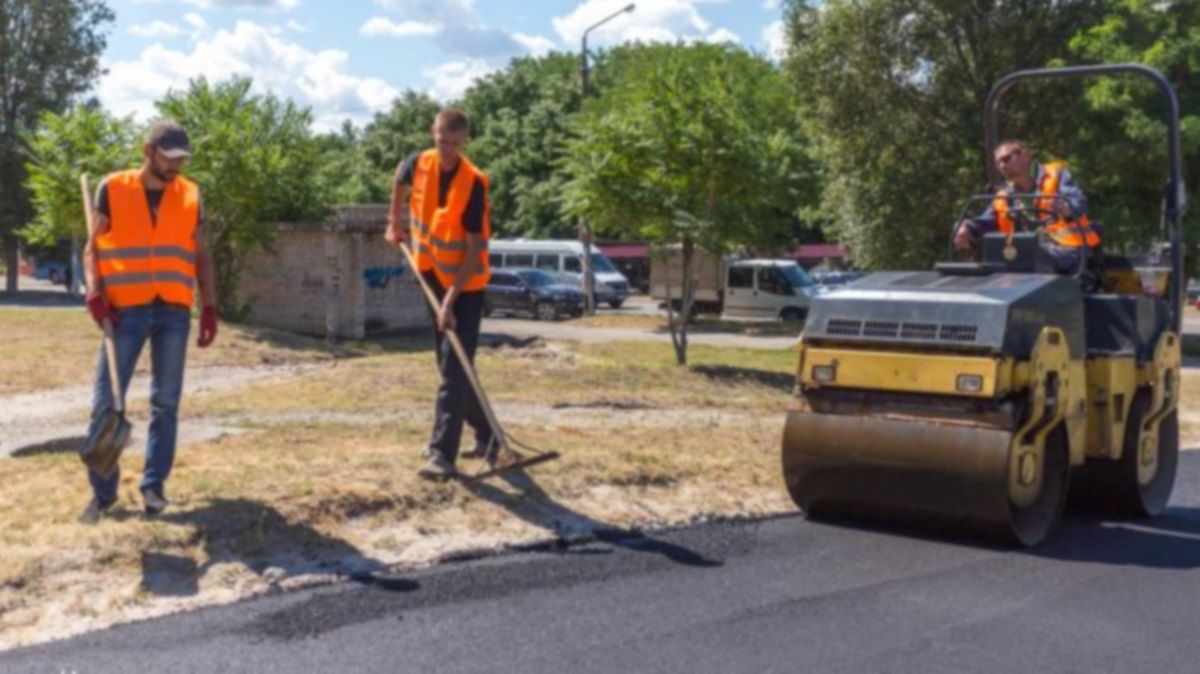 За что жители Каменского заплатят 139,7 миллиона мужу топ-чиновницы горсовета