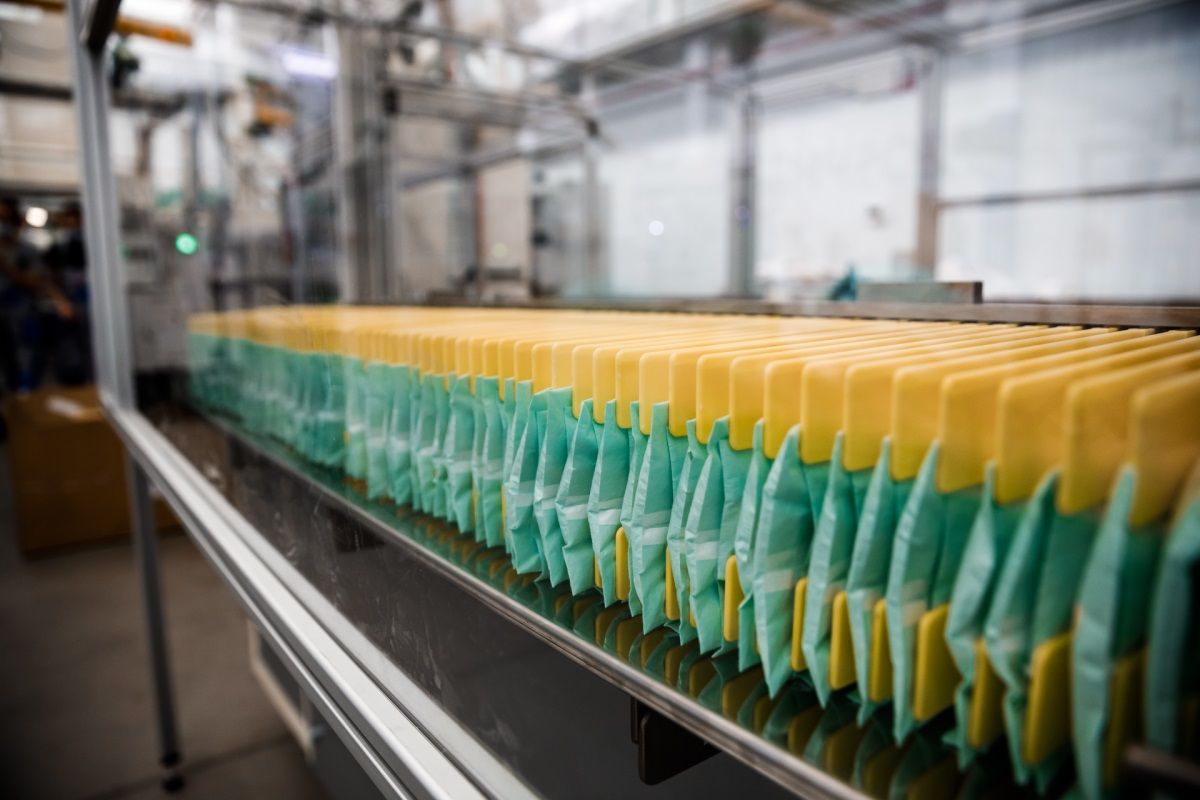 Как в Днепре запускалась уникальная для Украины линия подгузников 5