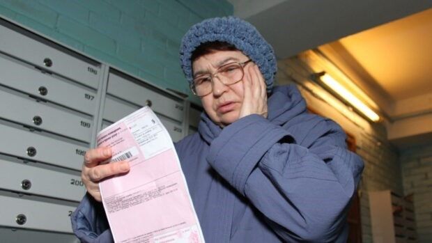 У миллионов украинцев за долги спишут деньги с карт: когда и кому это грозит 4