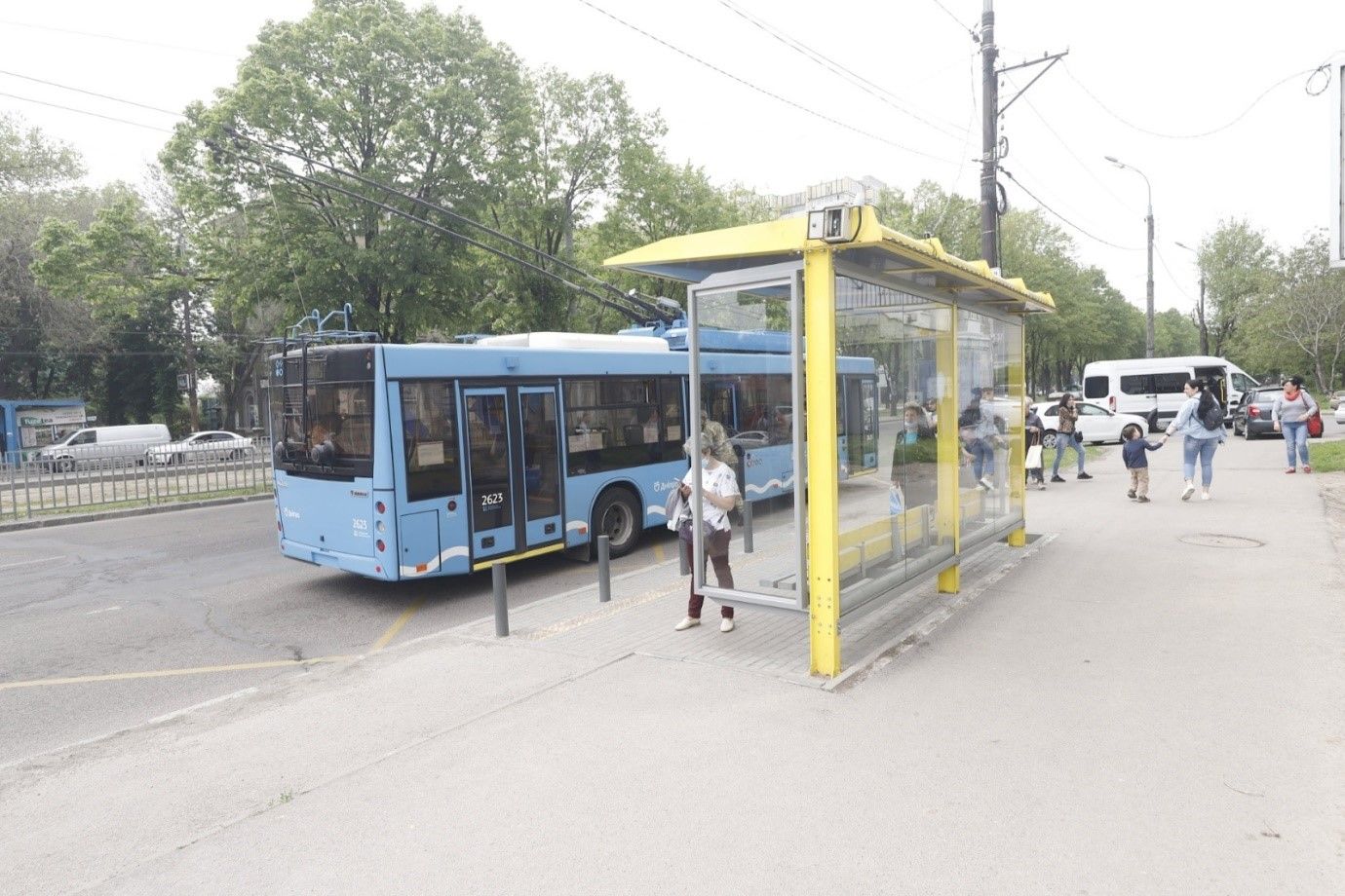 Днепряне привыкли к новым остановкам