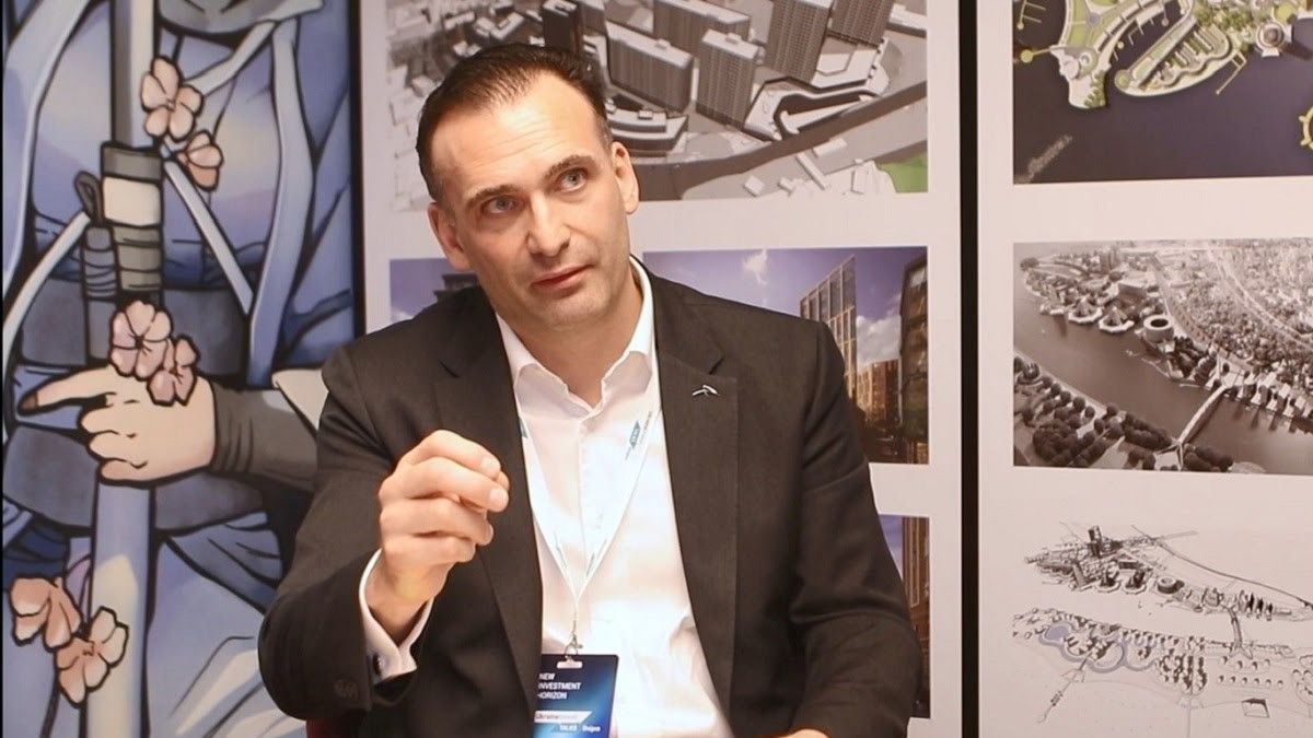 Директор ArcelorMittal Кривой Рог о зарплате на комбинате, затратах на экологию и образовательных проектах