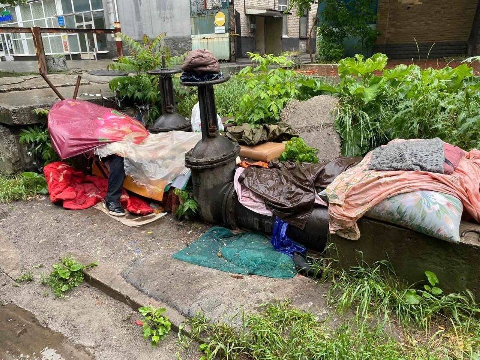 Домик для бомжа