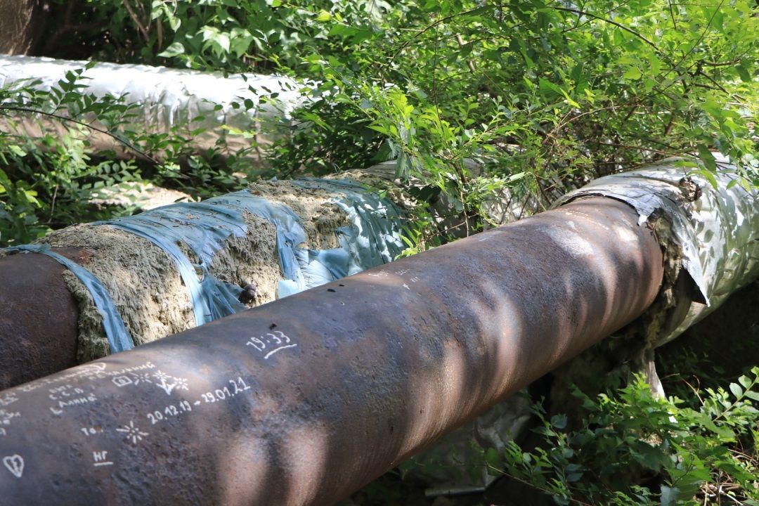 На трубах теплотрасс развлекались дети