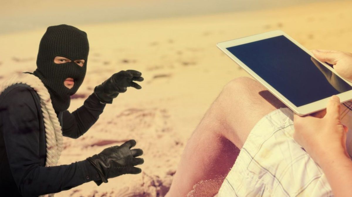 В Днепре рассказали, какие ошибки пользователей гаджетов помогают мошенникам