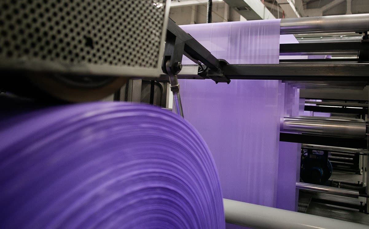 Производство пакетов для мусора из вторичной гранулы находится в Днепре