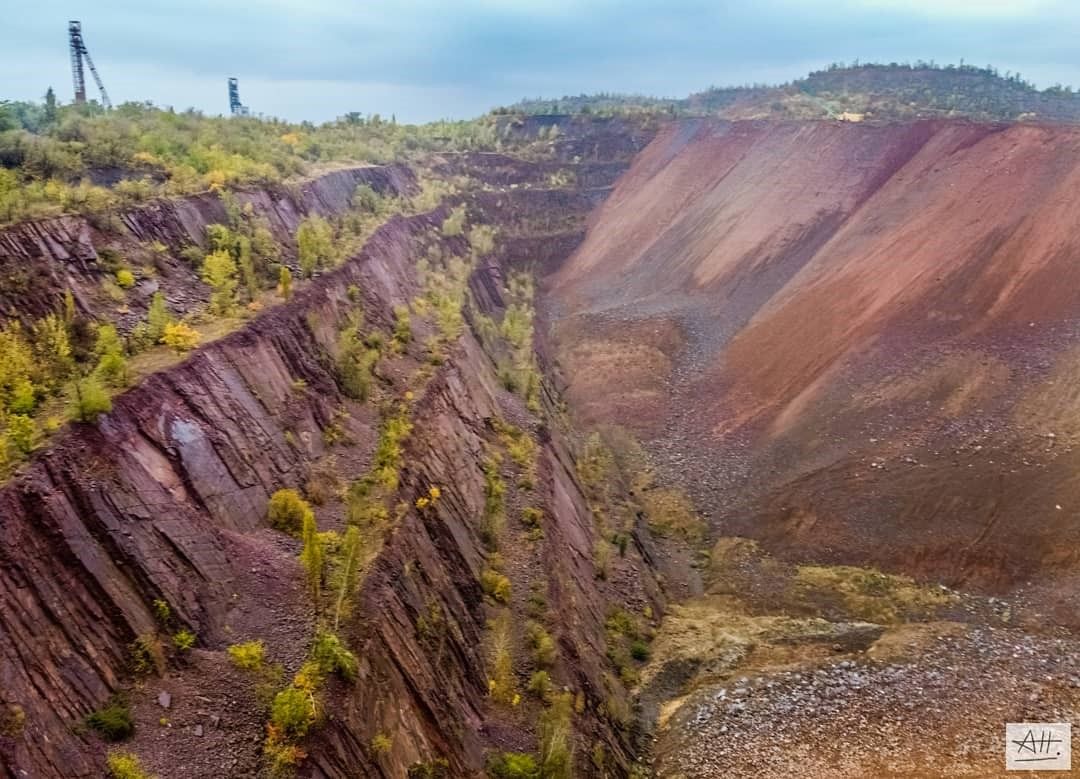 Отработанный карьер № 2 ЧАО «ЦГОК». Фото Анатолий Урбан Новак
