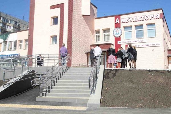 В Кривом Роге фигурант уголовных дел «Ал-Инвестстрой» освоит еще 1,2 млн на ремонте амбулатории 1