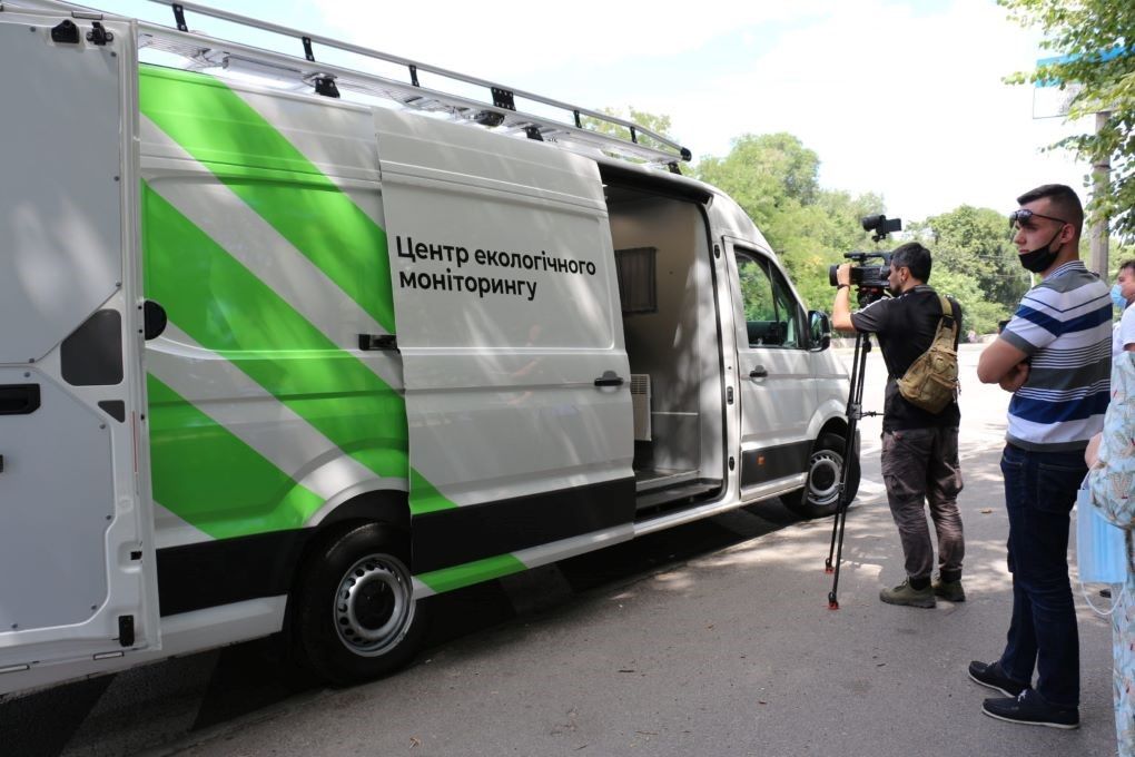 Пока Днепр умирает, областные экологи скупают технику: 10 млн опять могут уйти «своей фирме» 2