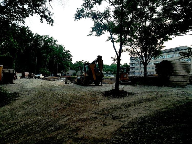 Затяжные дожди подкорректировали график строительства