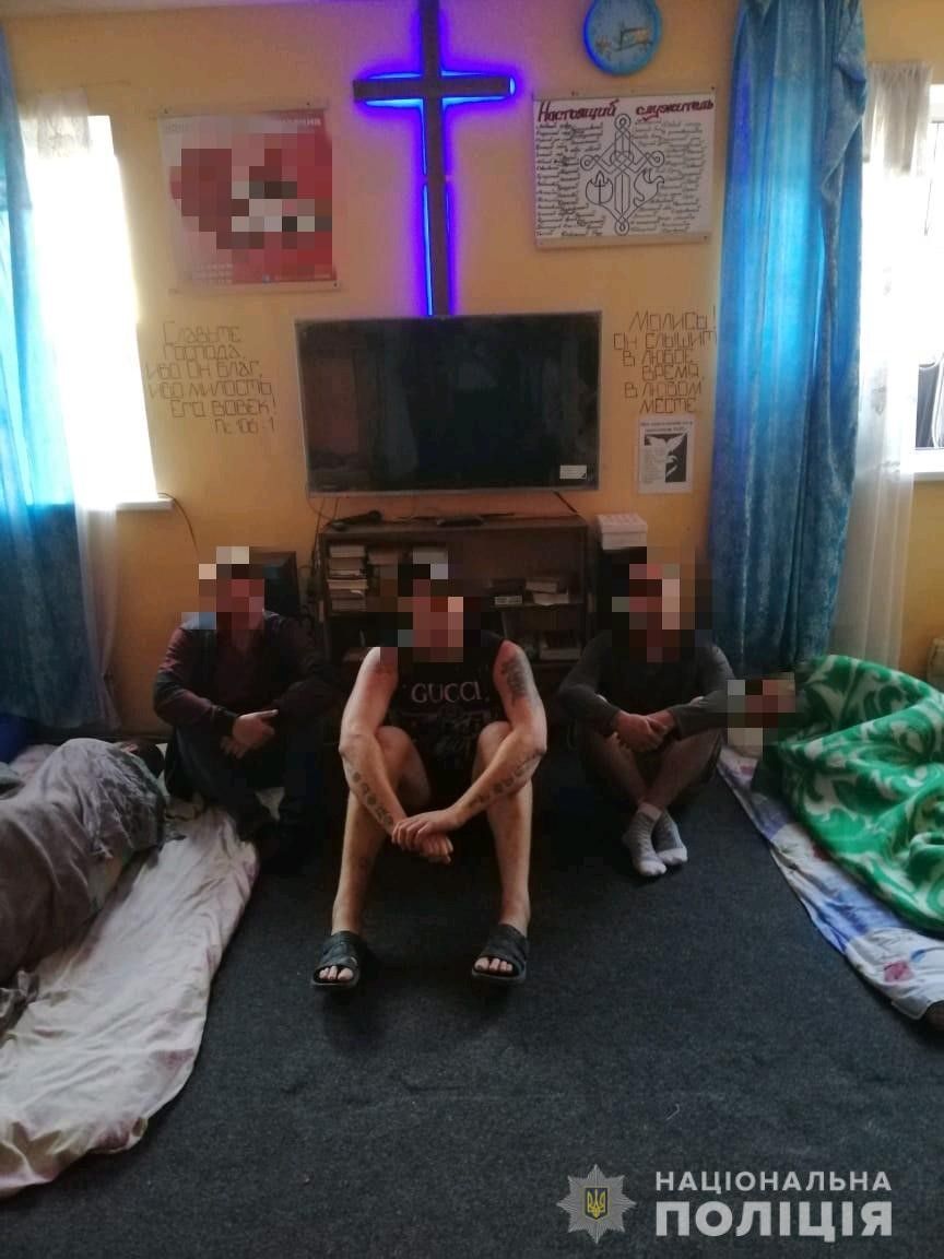 Держали в рабстве более 170 человек: как суд в Днепре наказал преступную группировку 7