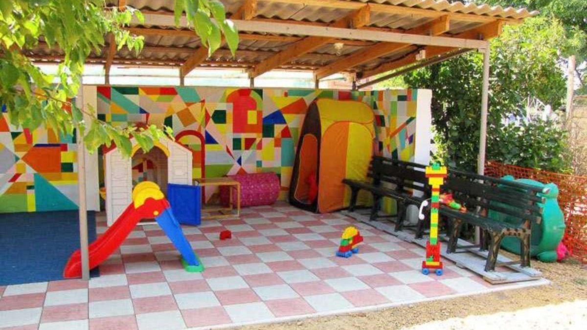 Что купят и как будут охранять школы и садики Днепра за 10 миллионов: кому повезет