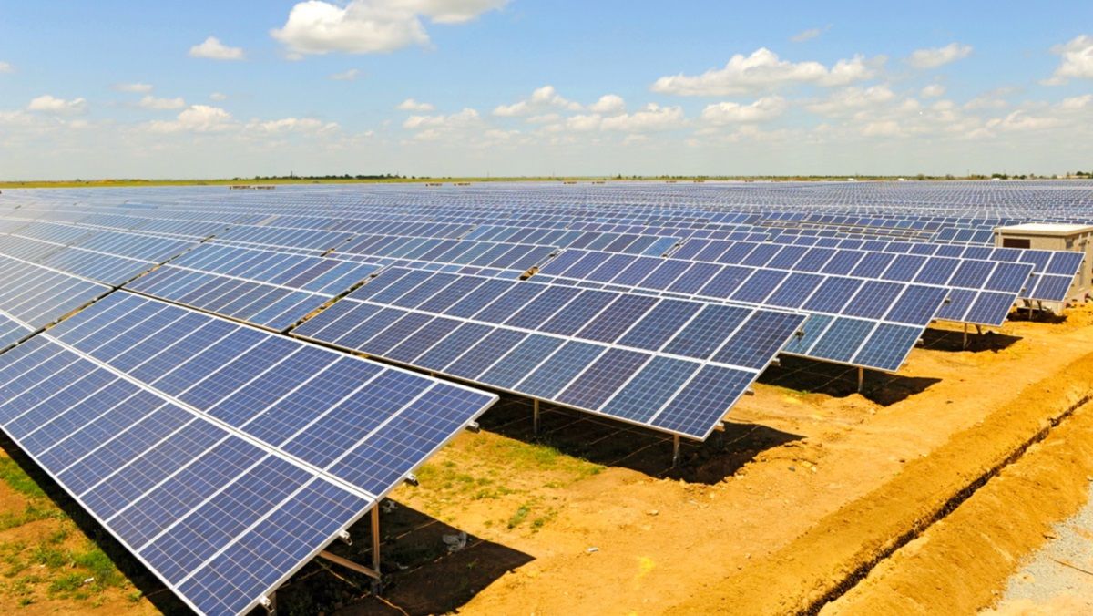 Солнечная электростанция VS завод в Никополе: в чем суть конфликта и что будет дальше