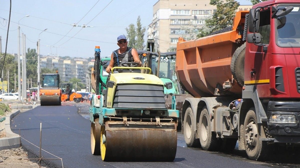 Новые дороги, освещение, разметка и островки безопасности: как в Днепре горсовет следит за безопасностью на дорогах