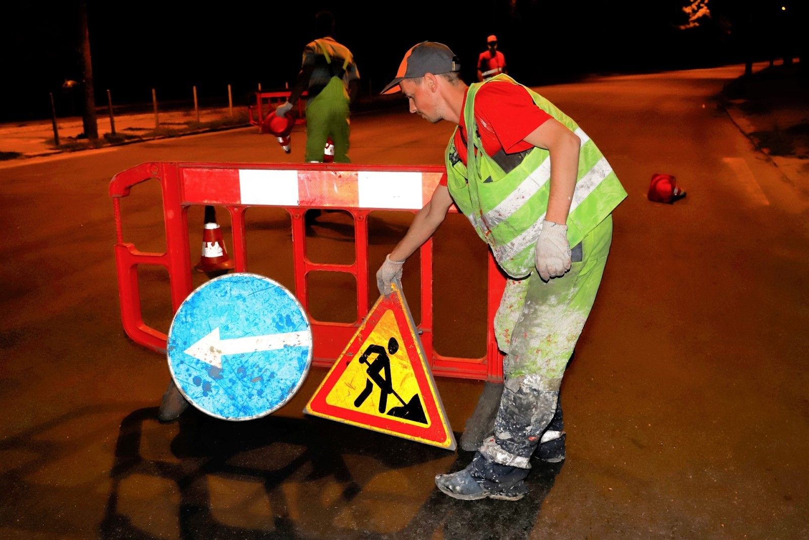 Новые дороги, освещение, разметка и островки безопасности: как в Днепре горсовет следит за безопасностью на дорогах 14