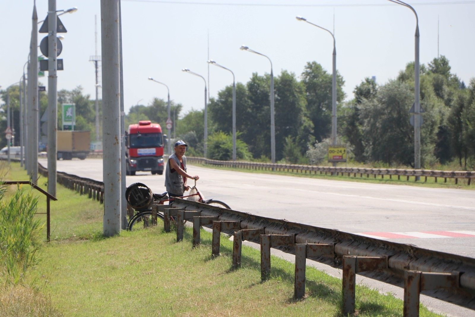 Новые дороги, освещение, разметка и островки безопасности: как в Днепре горсовет следит за безопасностью на дорогах 17