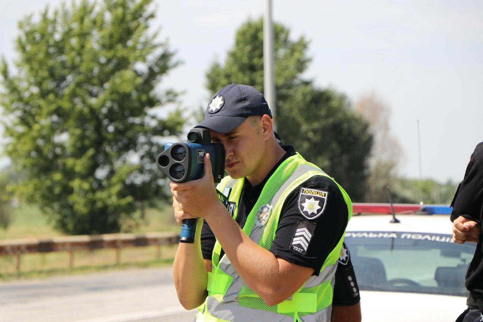 Новые дороги, освещение, разметка и островки безопасности: как в Днепре горсовет следит за безопасностью на дорогах 18