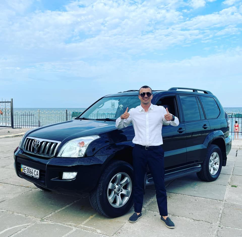 Партии как перчатки и квартира за 11 гривен: чем известен депутат горсовета Днепра Данил Миро 4