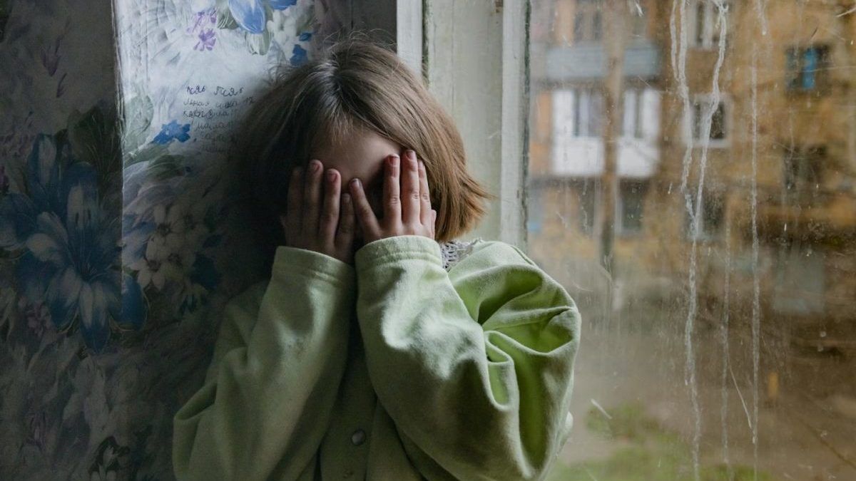 В Днепре рассказали, куда обращаться несовершеннолетним в случае домашнего насилия