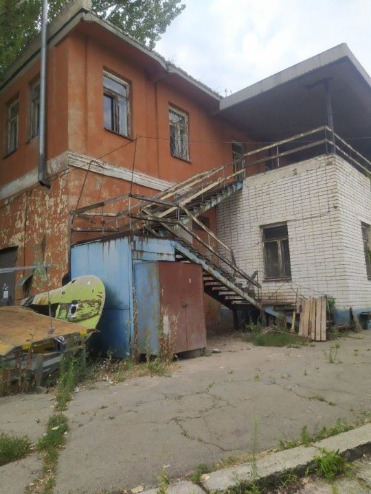 В Днепре военный завод купили люди, близкие к экс-нардепу Дзензерскому: сколько заплатили 8