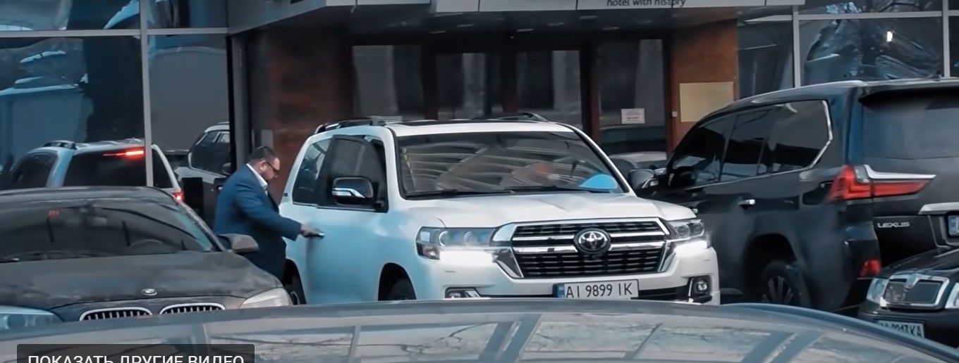 В Киеве 110 миллионов на ремонт ледовой арены отдали помощнику Слуги народа Галушко 3