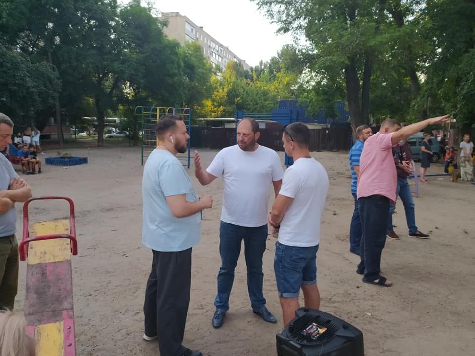 Депутаты Днепра: чем известен миллионер, пикетчик и ресторатор Михаил Гороховский 3