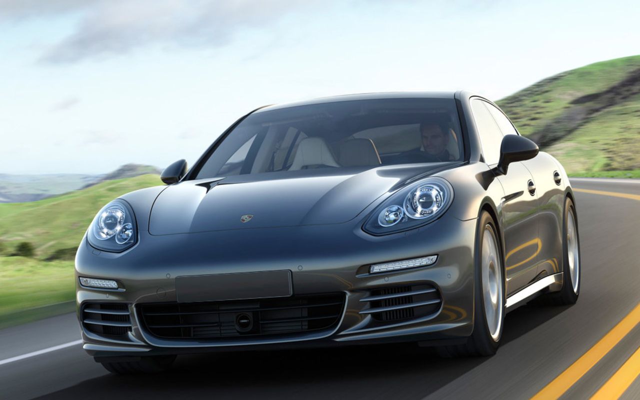 Семья депутатки знает толк в хороших авто