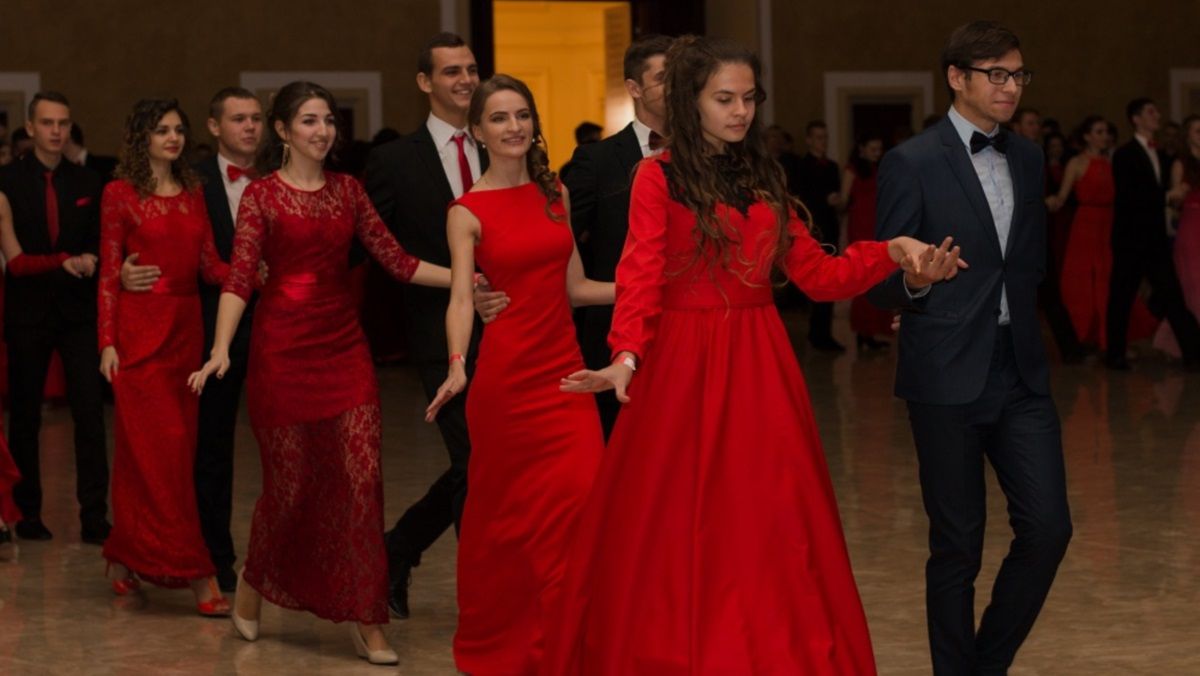 Пир среди ковида: где и когда в Киеве пройдет студенческий бал за миллион гривен