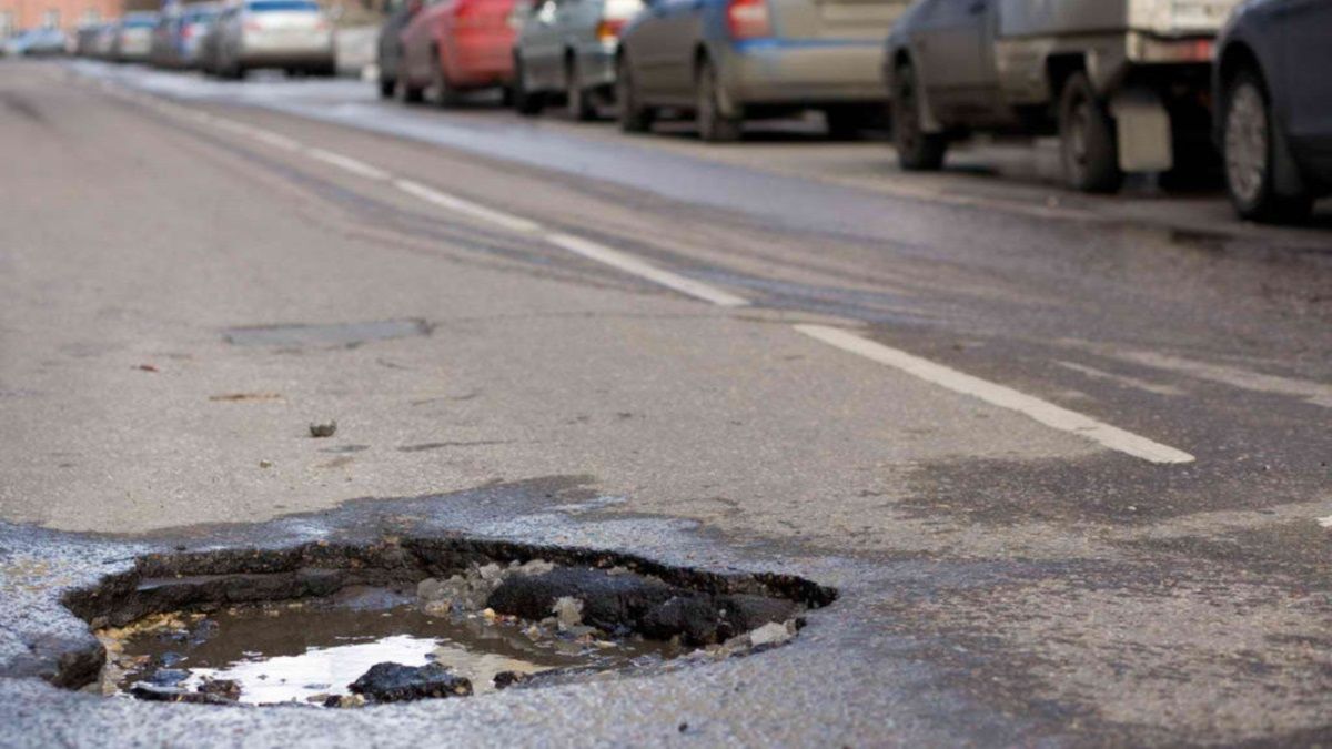 В Харькове 15 млн на ремонт дорог «освоит» депутат горсовета Ганжа: где пройдут работы