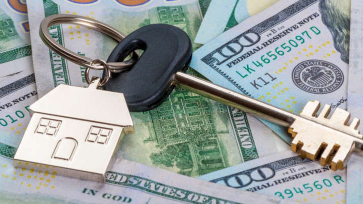 Что делать, если банк не хочет менять условия погашения валютного кредита на жилье: ответ адвоката