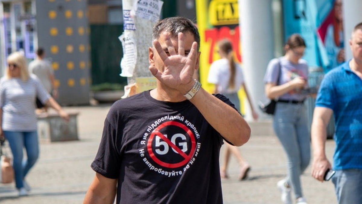 Сколько украинцев против обязательной вакцинации: результаты опроса