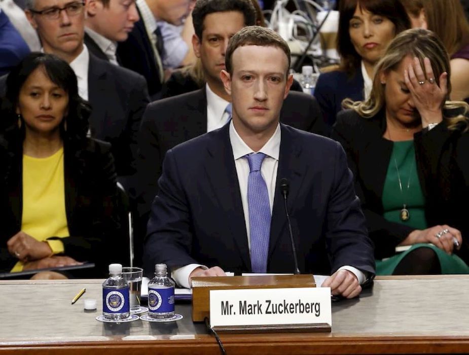 За что создателя Facebook Марка Цукерберга вызывают в суд под Житомиром 3