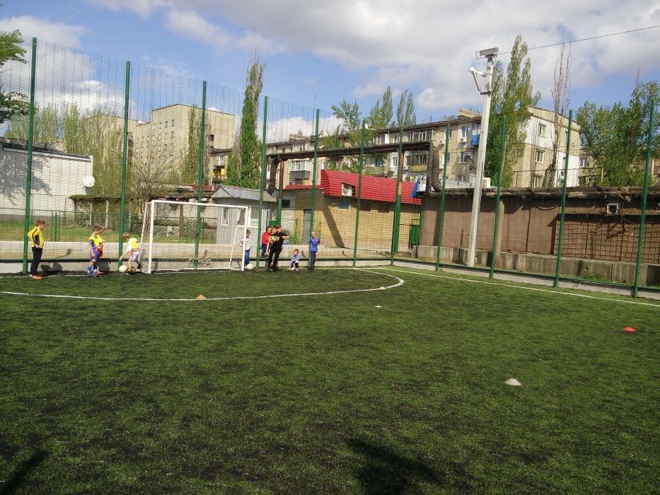 В Днепре выставили на продажу стадион и теннисные площадки: сколько стоят 6