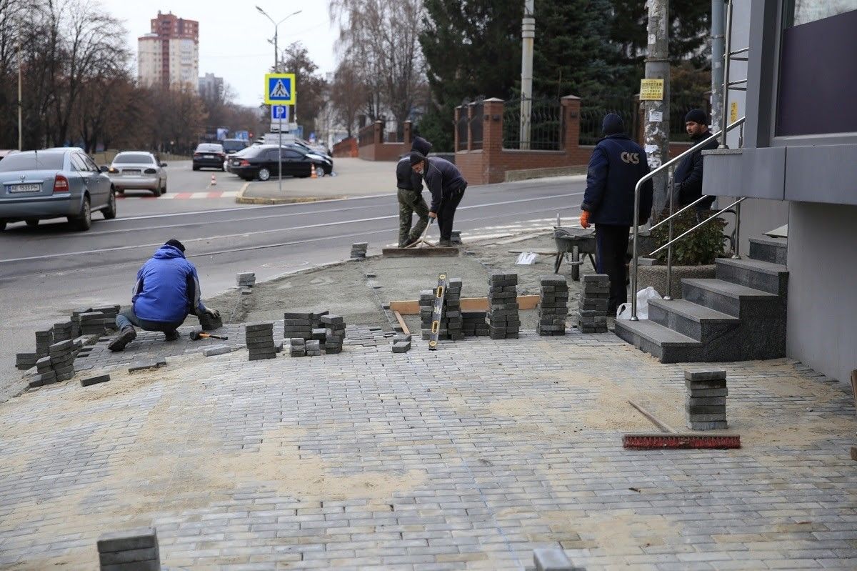 Пониженные бордюры, спецтакси, информационные браслеты и удобный транспорт: как в Днепре заботятся о людях с инвалидностью 3