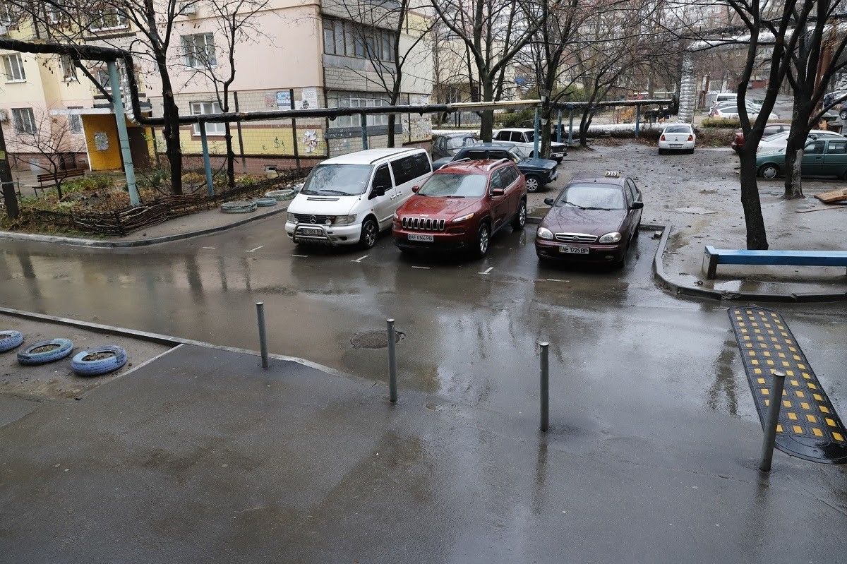 Пониженные бордюры, спецтакси, информационные браслеты и удобный транспорт: как в Днепре заботятся о людях с инвалидностью 6