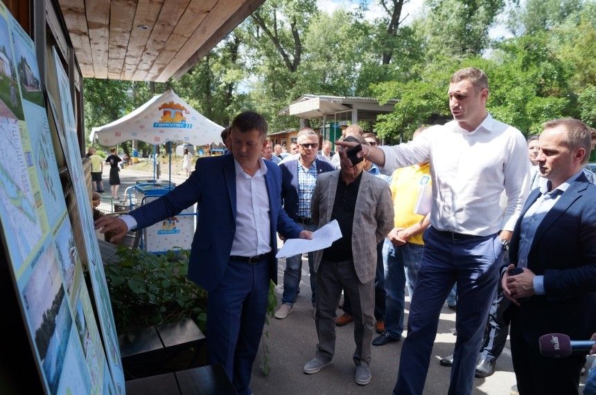 Кличко заявил о начале реконструкции