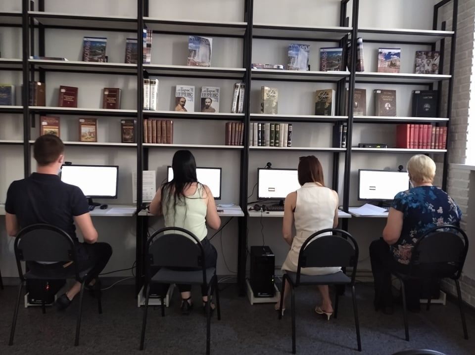 Бюджет Кривого Рога-2022: сколько из 9,7 млрд грн уйдет на медицину, транспорт, социалку, образование и ЖКХ 9