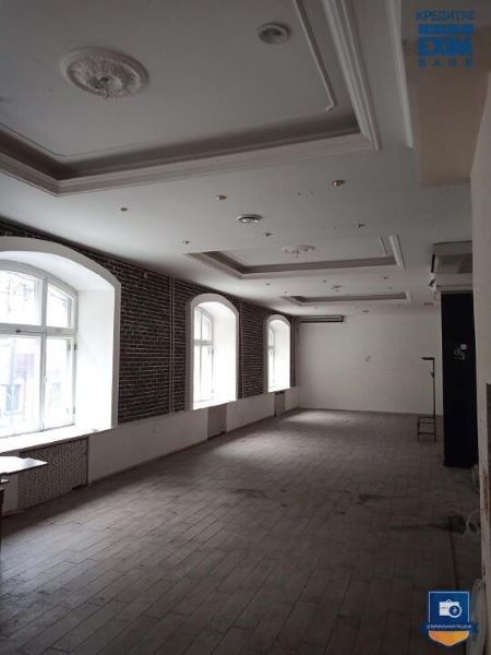 В Киеве выставили на продажу здание бывших бань и отеля-борделя: сколько стоит 2