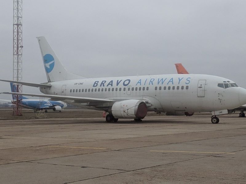 В Киеве выставили на продажу 2 пассажирских самолета: сколько стоят 1