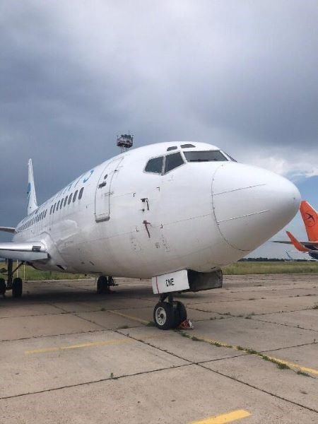 В Киеве выставили на продажу 2 пассажирских самолета: сколько стоят 2